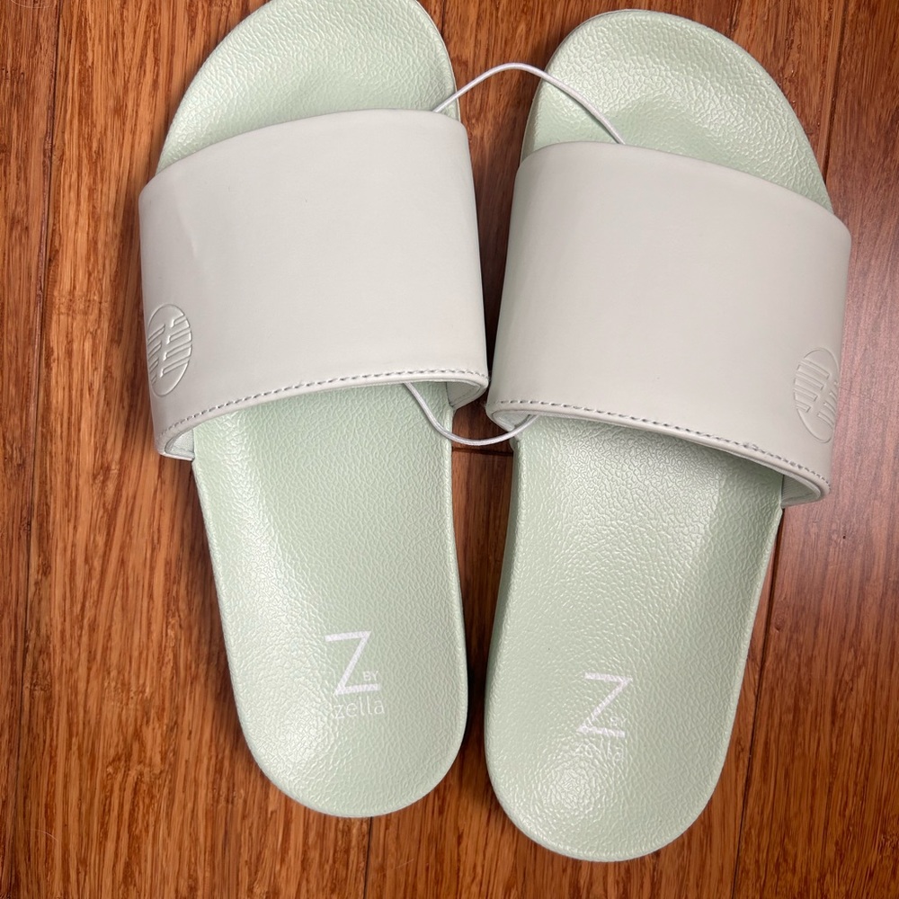 Women’s Zella slides size 7 NWT - Picture 4 of 4